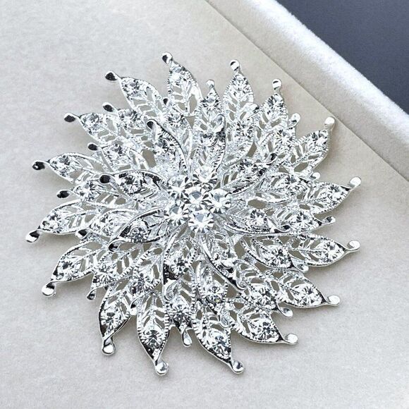 Silver with White Diamond Crystal Round Flower Pin Back Brooch - Picture 3 of 8